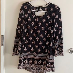 Flowy patterned dress